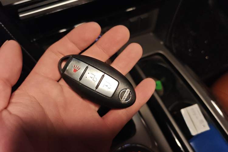 Used Nissan Patrol 2018 4.0L LinkedIn Edition Vehicle Key
