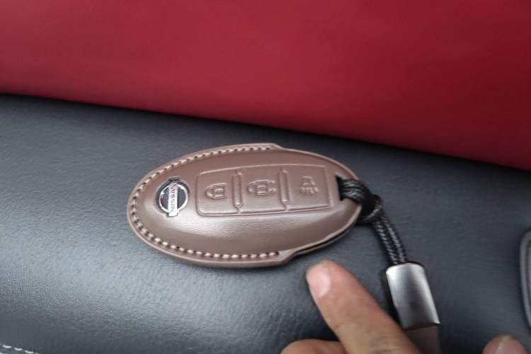 Used Nissan Patrol 2018 4.0L LinkedIn Edition Vehicle Key