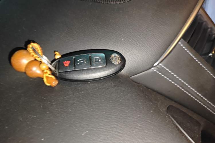 Used Nissan Patrol 2018 4.0L LinkedIn Edition Vehicle Key