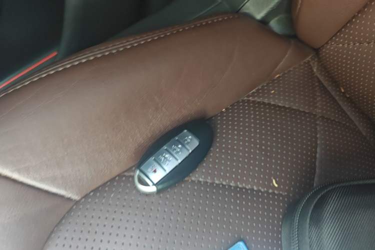 Used Nissan Patrol 2018 4.0L LinkedIn Edition Vehicle Key