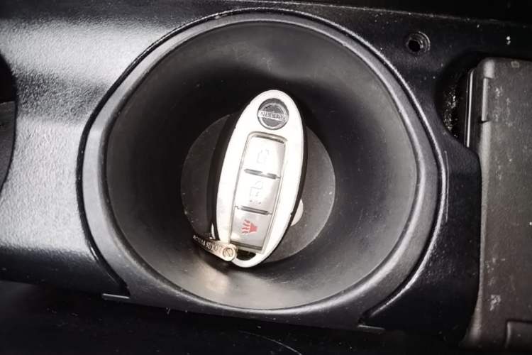 Used Nissan Patrol 2018 4.0L Automatic 7-Seater Middle East Version Vehicle Key