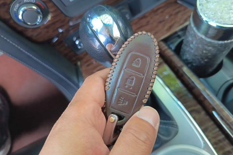 Used Nissan Patrol 2018 5.6L Standard Version Vehicle Key
