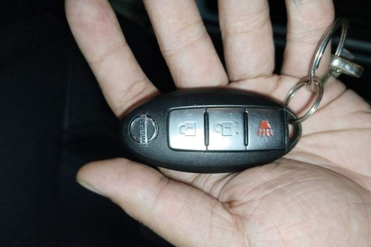 Used Nissan Patrol 2018 4.0L LinkedIn Edition Vehicle Key
