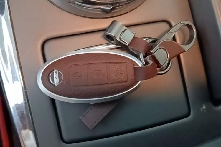Used Nissan Patrol 2018 Y62 4.0 XE Middle East Vehicle Key