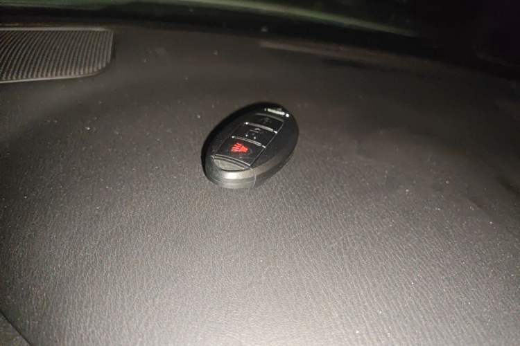 Used Nissan Patrol 2018 4.0L LinkedIn Edition Vehicle Key