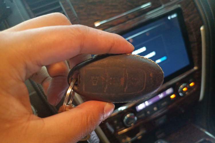 Used Nissan Patrol 2018 Y62 4.0 XE Middle East Vehicle Key