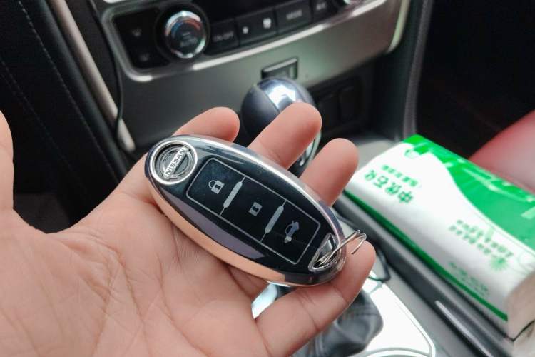 Used Nissan Patrol 2018 4.0L LinkedIn Edition Vehicle Key