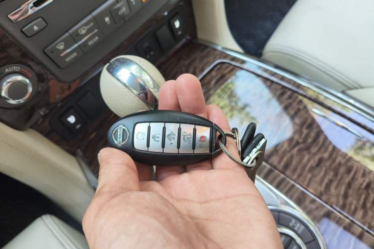 Used Nissan Patrol 2018 4.0L Platinum Edition Vehicle Key