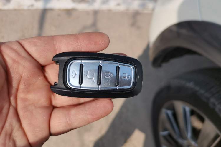 Used Nissan Patrol 2018 4.0L Automatic 7-Seater Middle East Version Vehicle Key