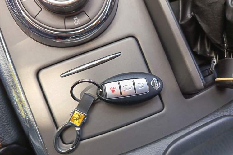 Used Nissan Patrol  Vehicle Key