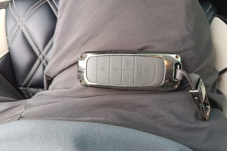 Used Nissan Patrol  Vehicle Key