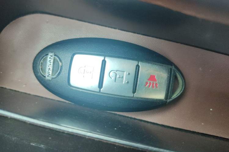 Used Nissan Patrol 2018 Y62 4.0 XE Middle East Vehicle Key