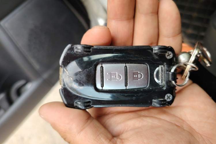 Used Nissan Patrol 2018 4.0L LinkedIn Edition Vehicle Key