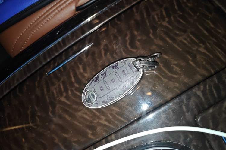 Used Nissan Patrol 2018 Y62 4.0 XE Middle East Vehicle Key
