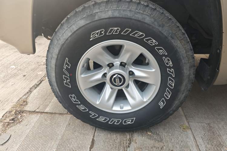 Used Nissan Patrol 2018 Y61 4.8L Automatic 5-Door Safari Middle East Left Front Wheel Hub
