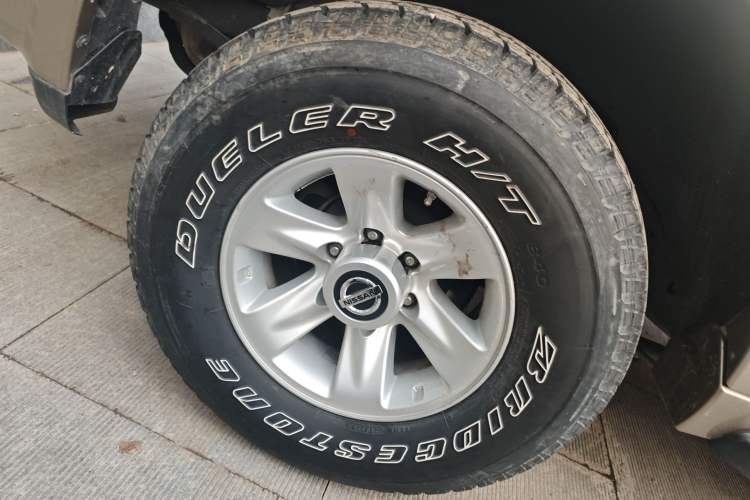 Used Nissan Patrol 2018 Y61 4.8L Automatic 5-Door Safari Middle East Right Rear Wheel Hub