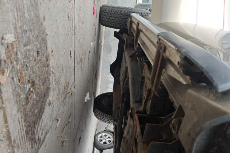 Used Nissan Patrol 2018 Y61 4.8L Automatic 5-Door Safari Middle East Right Side Sill