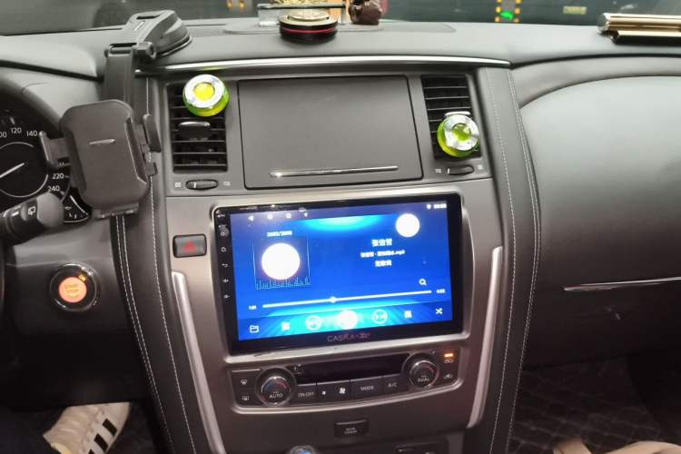 Used Nissan Patrol  Audio And AC Panel