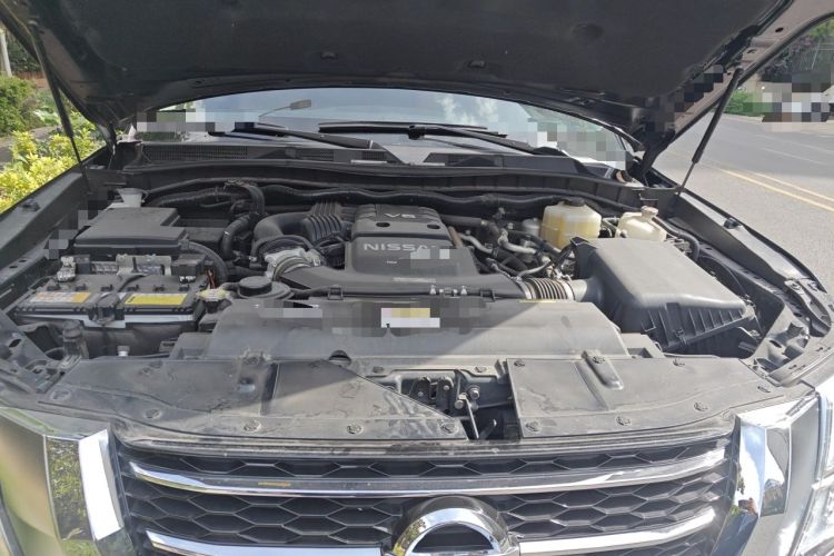 Used Nissan Patrol  Engine Bay