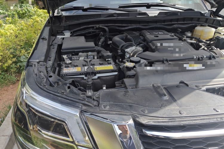 Used Nissan Patrol  Engine Bay Right