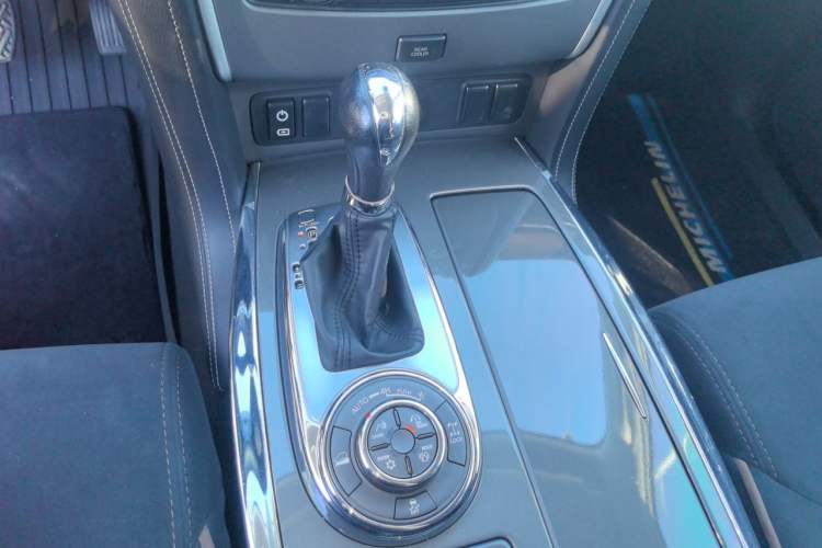 Used Nissan Patrol  Gear Lever