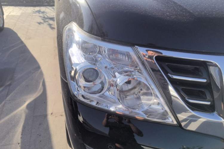 Used Nissan Patrol  Right Front Headlight