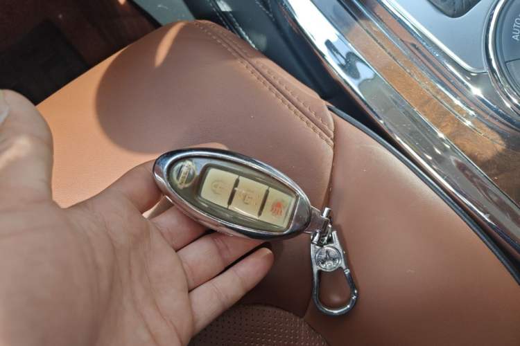 Used Nissan Patrol  Vehicle Key
