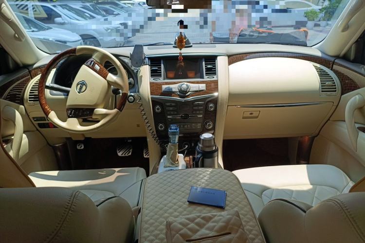 Used Nissan Patrol  Center Console