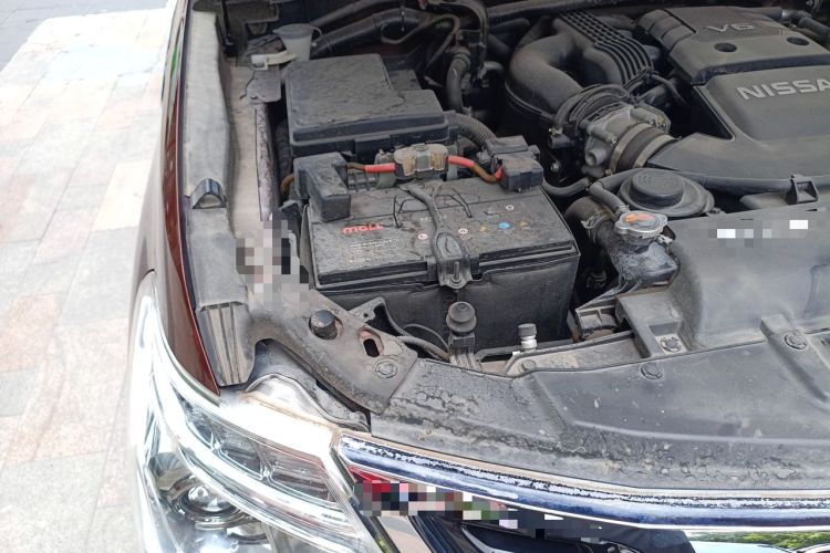 Used Nissan Patrol  Engine Bay Right