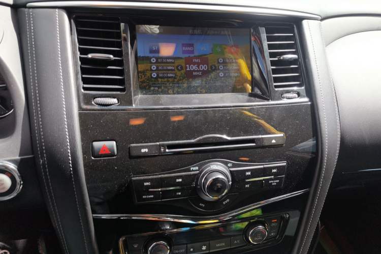 Used Nissan Patrol  Audio And AC Panel