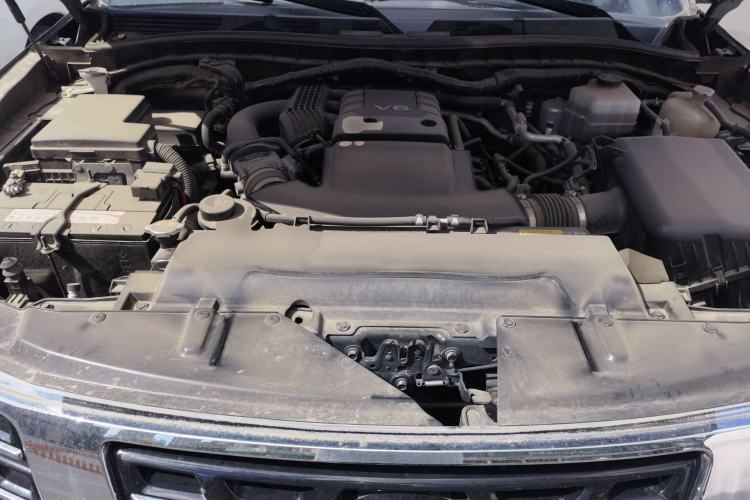 Used Nissan Patrol  Engine Bay