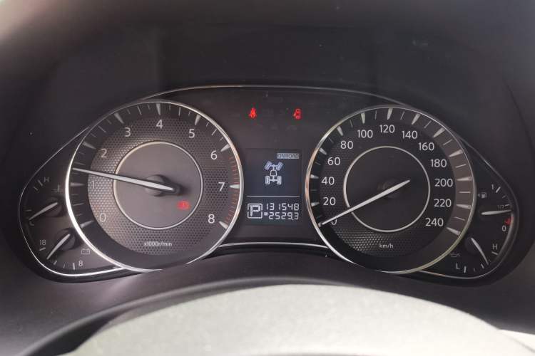 Used Nissan Patrol  Instrument Cluster