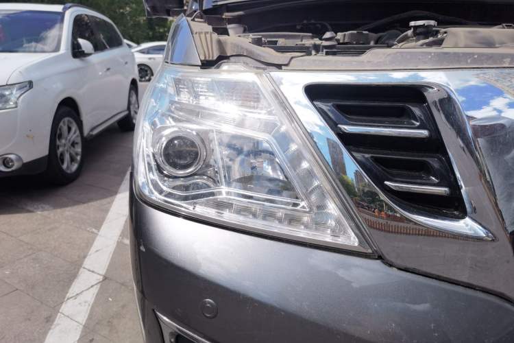 Used Nissan Patrol  Right Front Headlight