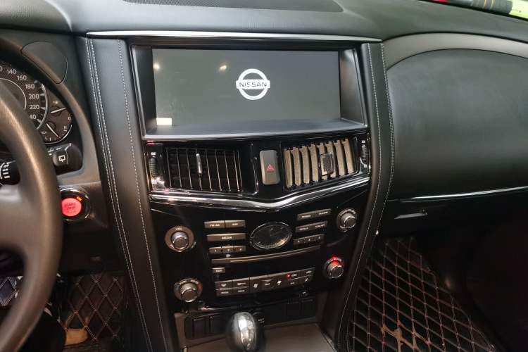 Used Nissan Patrol 2019 Y62 4.0L SE-T1 Middle East Audio And AC Panel
