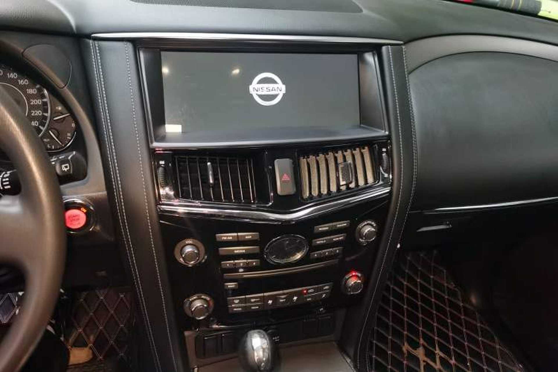 Used Nissan Patrol 2019 Y62 4.0L SE-T1 Middle East Audio And AC Panel