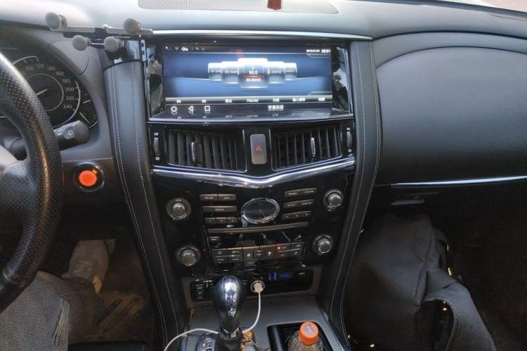 Used Nissan Patrol  Audio And AC Panel