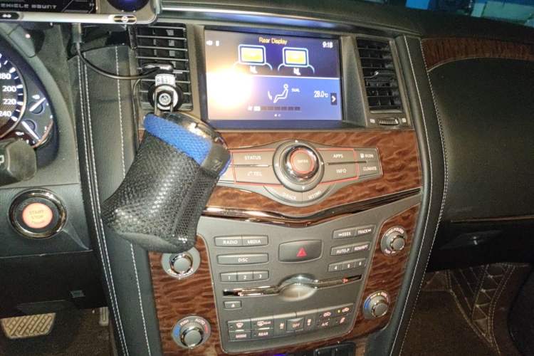 Used Nissan Patrol  Audio And AC Panel