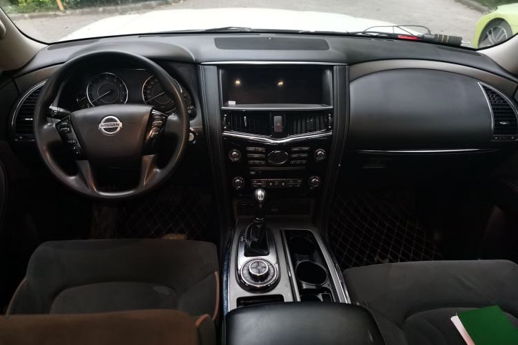 Used Nissan Patrol 2019 Y62 4.0L SE-T1 Middle East Center Console