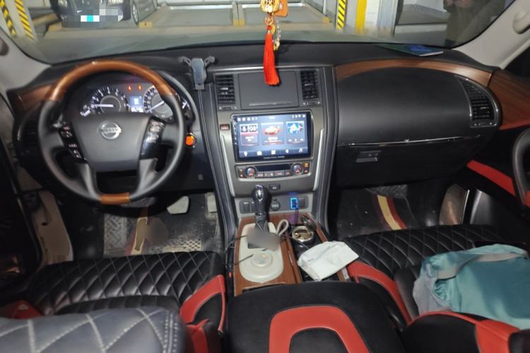 Used Nissan Patrol 2019 Y62 4.0L SE-T1 Middle East Center Console