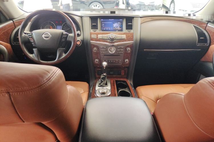 Used Nissan Patrol 2019 Y62 4.0L SE-T1 Middle East Center Console