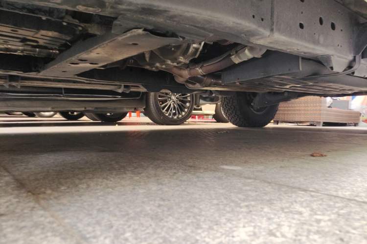Used Nissan Patrol 2019 Y62 4.0L SE-T1 Middle East Chassis Front Left