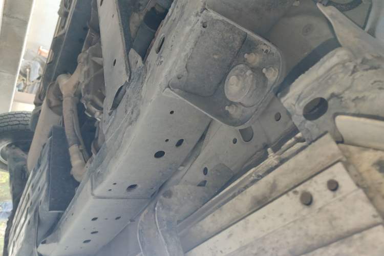 Used Nissan Patrol 2019 Y62 4.0L SE OPT with 18-inch Wheels – Middle East Chassis Front Left