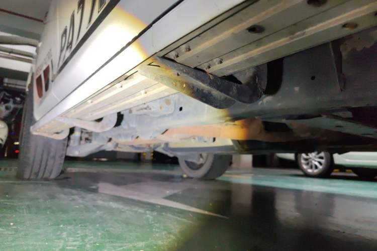 Used Nissan Patrol 2019 Y62 4.0L SE-T1 Middle East Chassis Front Right