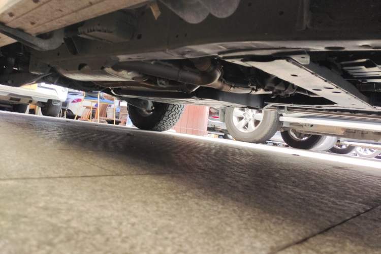 Used Nissan Patrol 2019 Y62 4.0L SE-T1 Middle East Chassis Front Right
