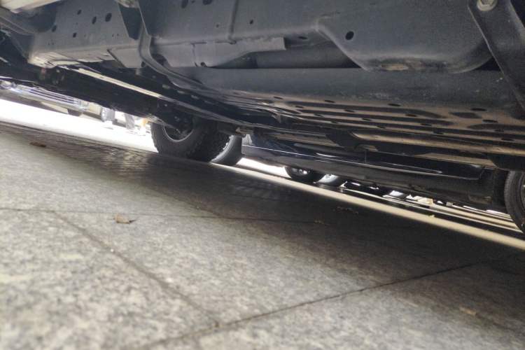Used Nissan Patrol 2019 Y62 4.0L SE-T1 Middle East Chassis Rear Left