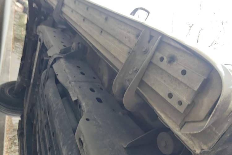 Used Nissan Patrol 2019 Y62 4.0L SE OPT with 18-inch Wheels – Middle East Chassis Rear Left