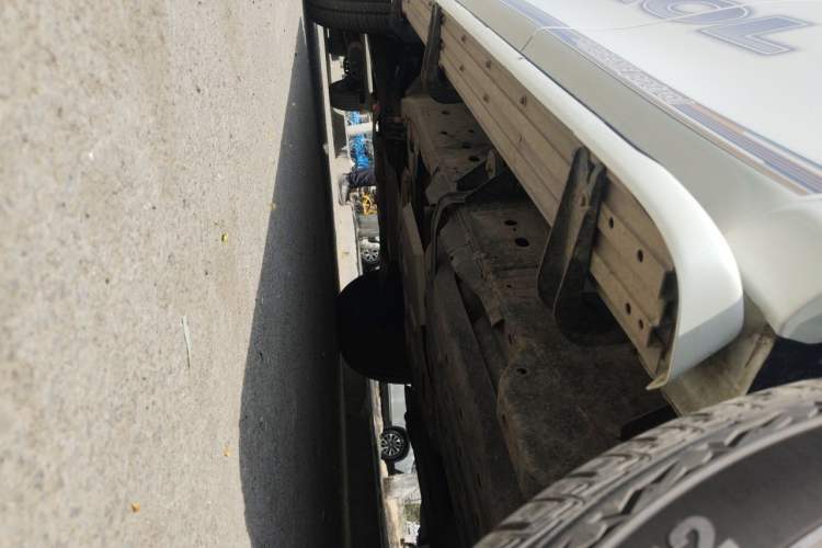Used Nissan Patrol 2019 Y62 4.0L SE-T1 Middle East Chassis Rear Left
