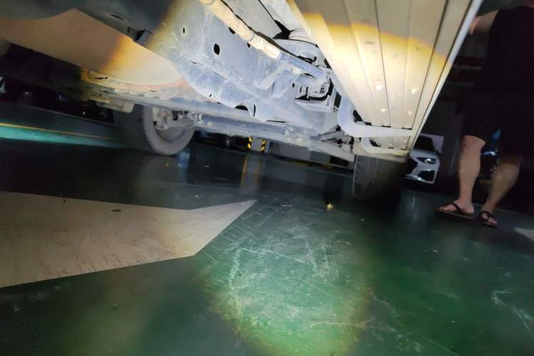 Used Nissan Patrol 2019 Y62 4.0L SE-T1 Middle East Chassis Rear Right