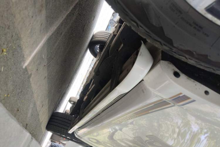 Used Nissan Patrol 2019 Y62 4.0L SE-T1 Middle East Chassis Rear Right