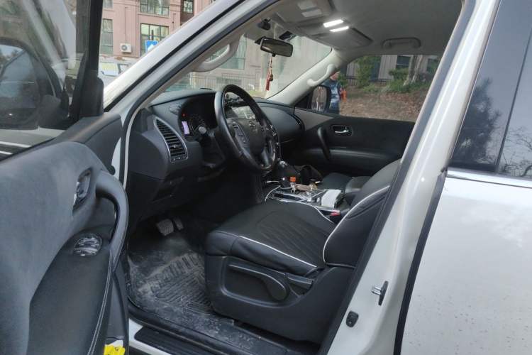 Used Nissan Patrol  Driver Seat